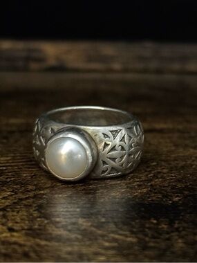 Sterling Silver Pearl Accent Women's Ring
